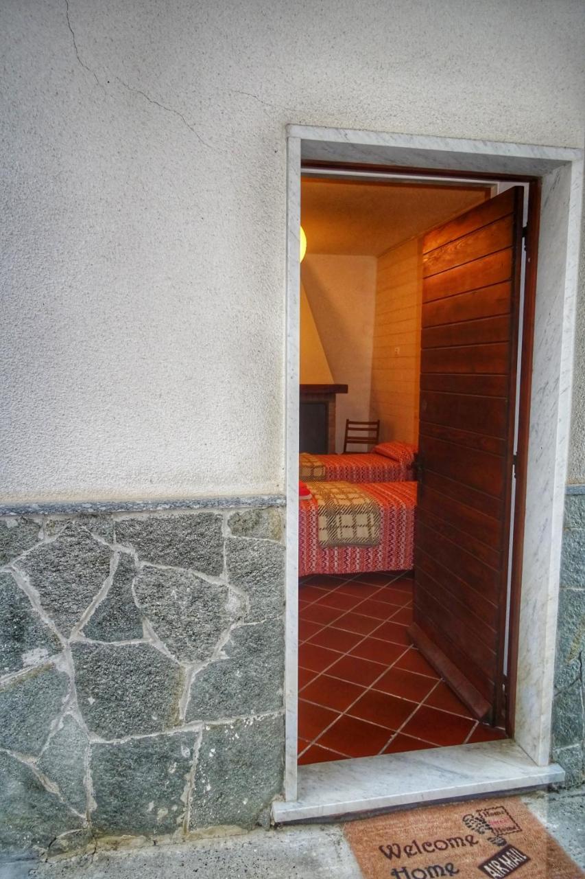 Bed And Breakfast Le Quattro Stagioni Neirone Exterior foto